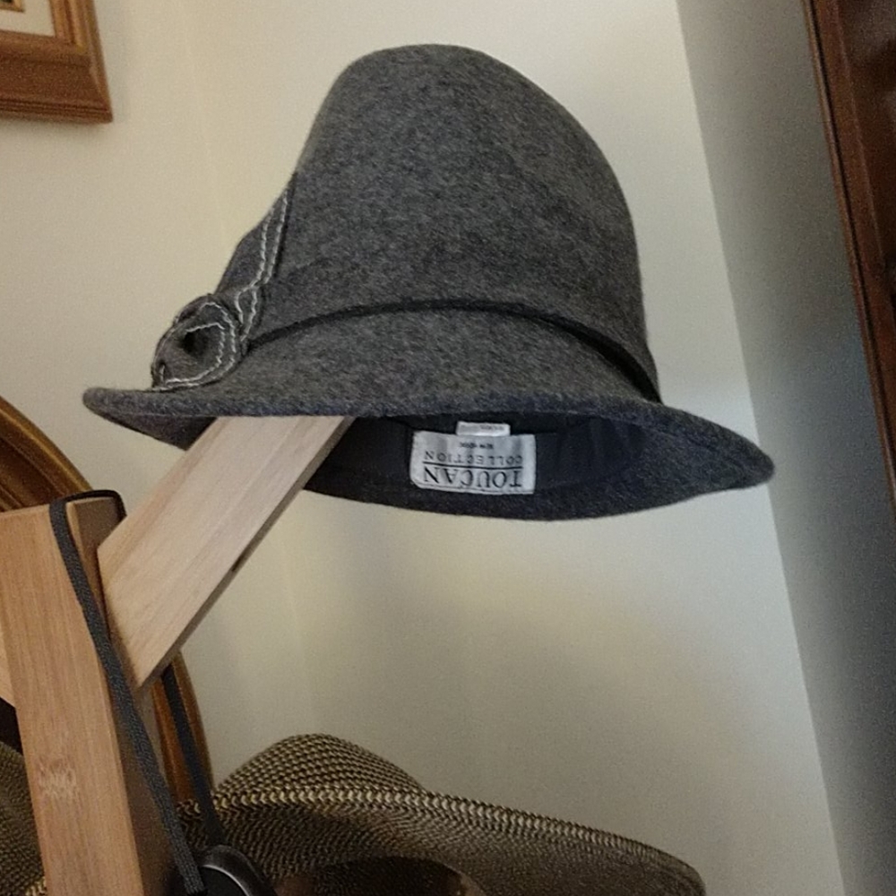 Wool Hat - Picture 2 of 4
